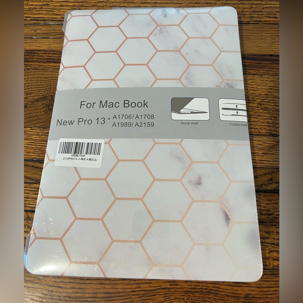 Host pick!! NWT MacBook Pro cover